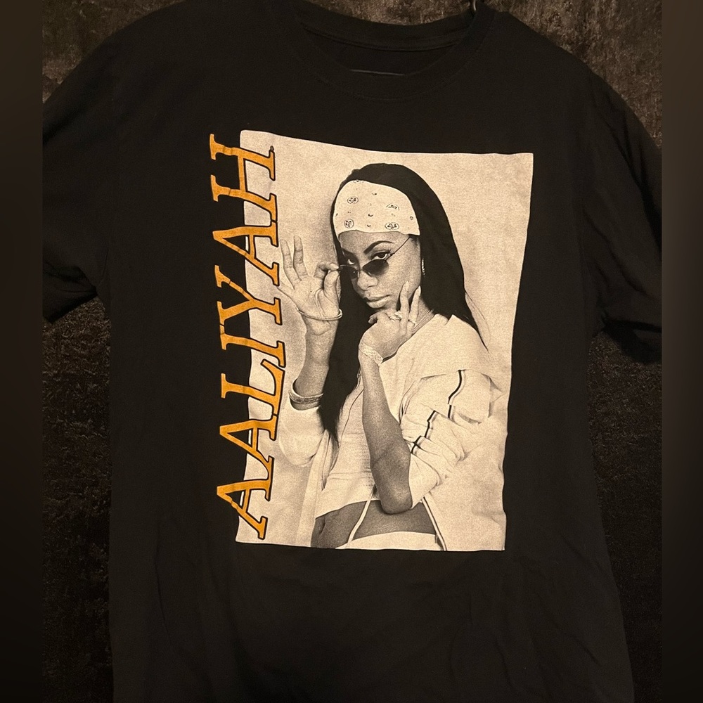 Aaliyah Tee Large